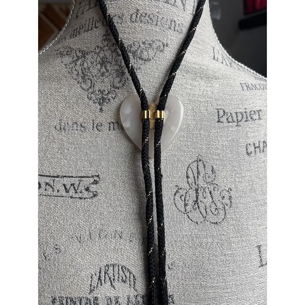 Heart-Shaped White Stone Bolo Tie – Coquette Western Unisex Festival - Picture 2 of 3